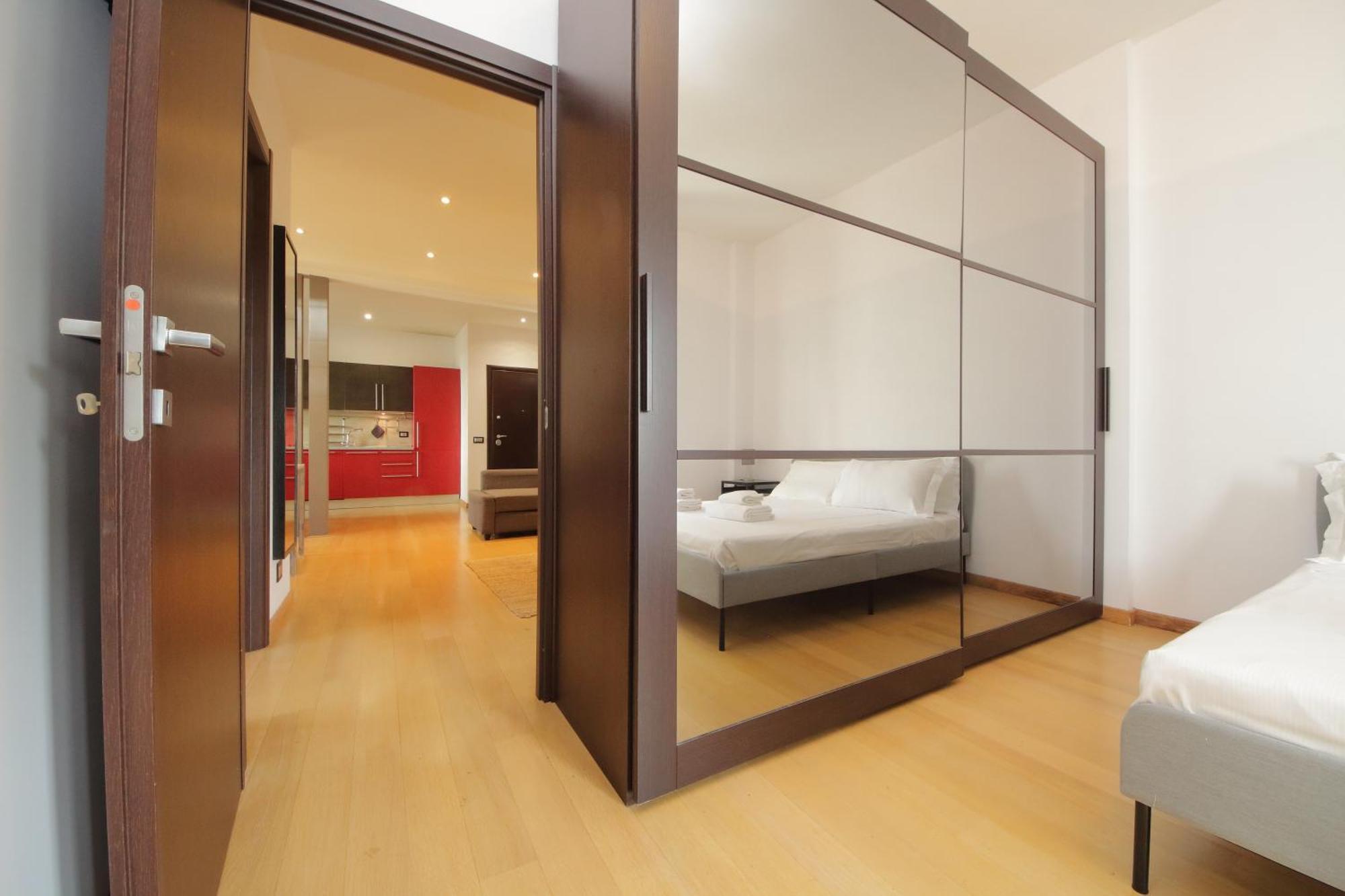 Cozy And Comfy Apartment In Piramide Metro Stop Rom Exteriör bild