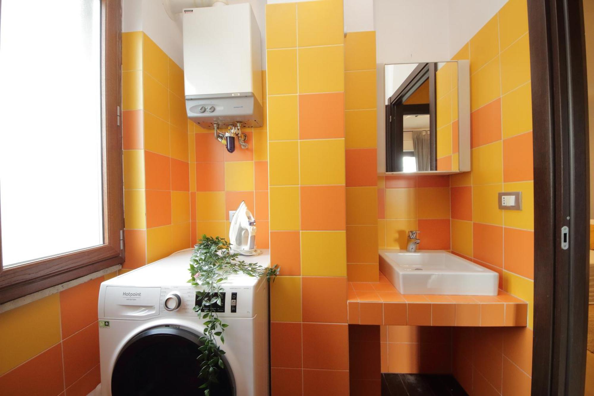 Cozy And Comfy Apartment In Piramide Metro Stop Rom Exteriör bild