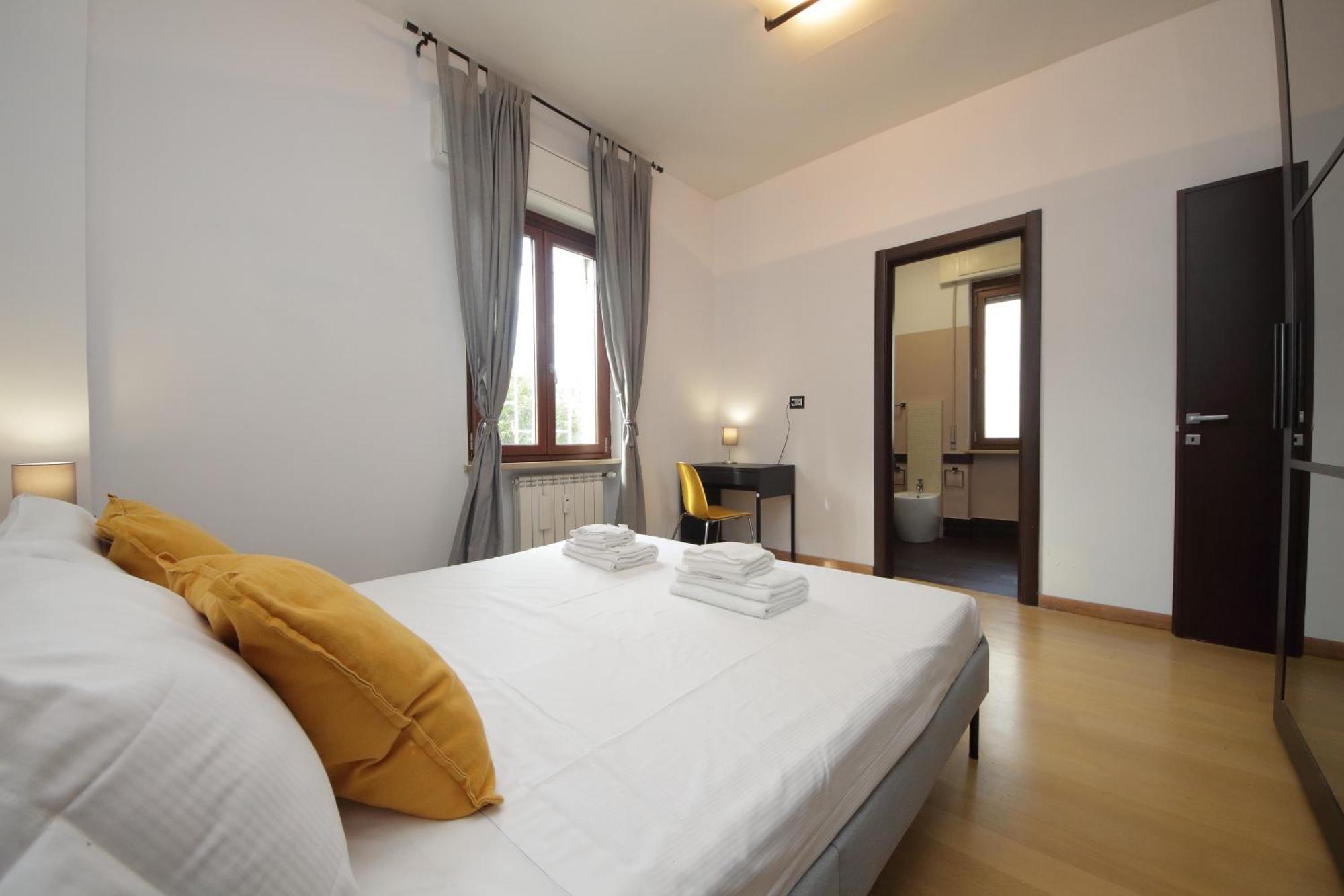 Cozy And Comfy Apartment In Piramide Metro Stop Rom Exteriör bild